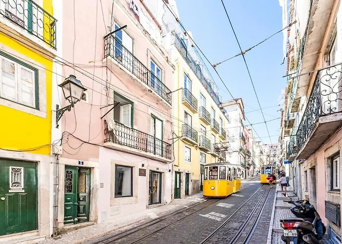 Cozy In Bica Διαμέρισμα *